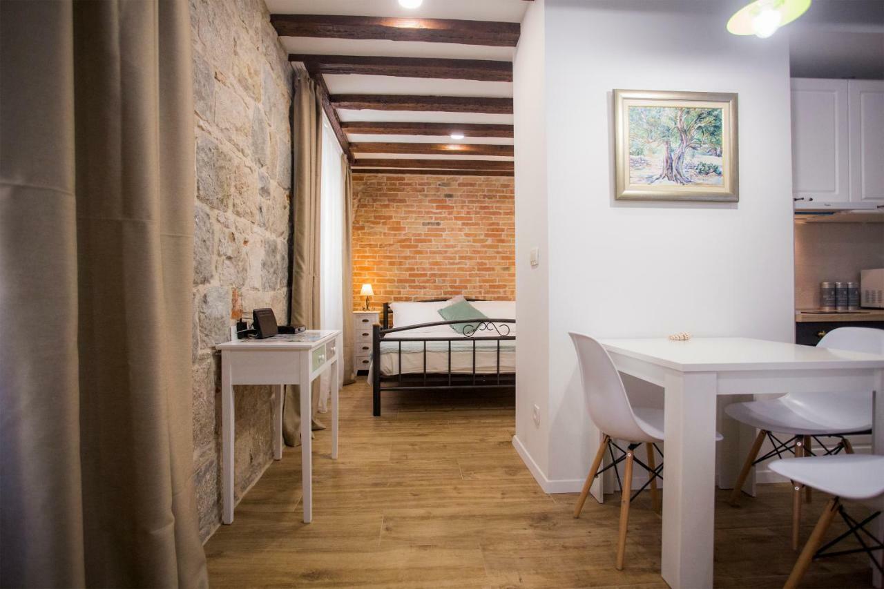 Studio Apartman Ana Split Extérieur photo