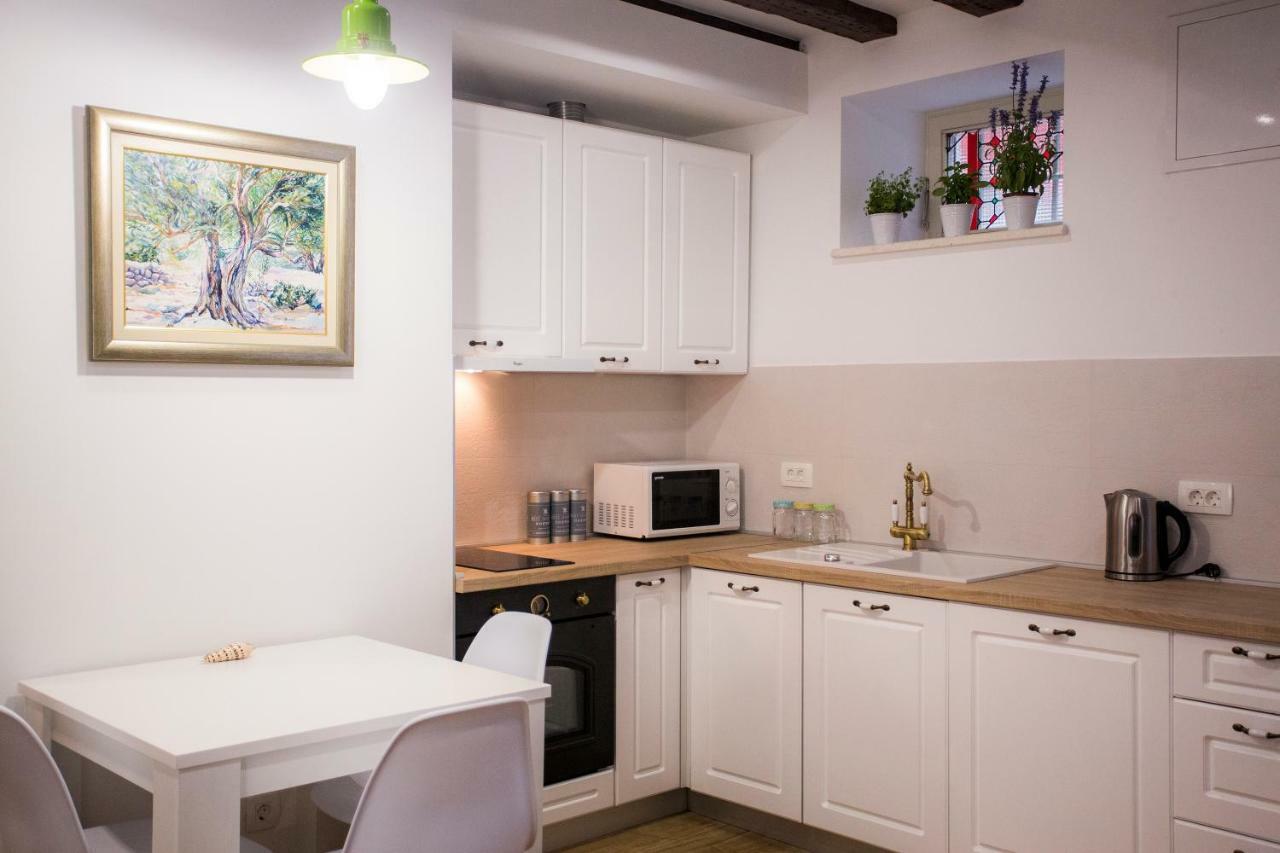 Studio Apartman Ana Split Extérieur photo