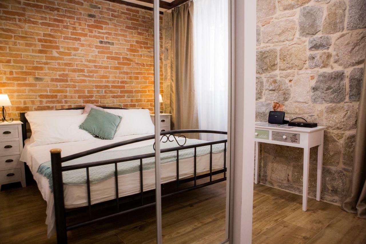Studio Apartman Ana Split Extérieur photo