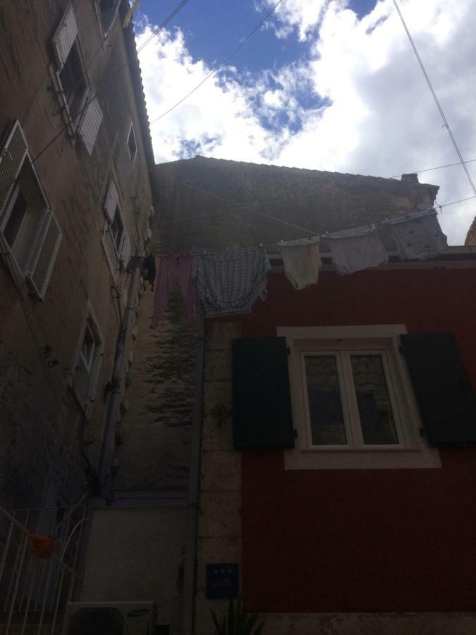 Studio Apartman Ana Split Extérieur photo