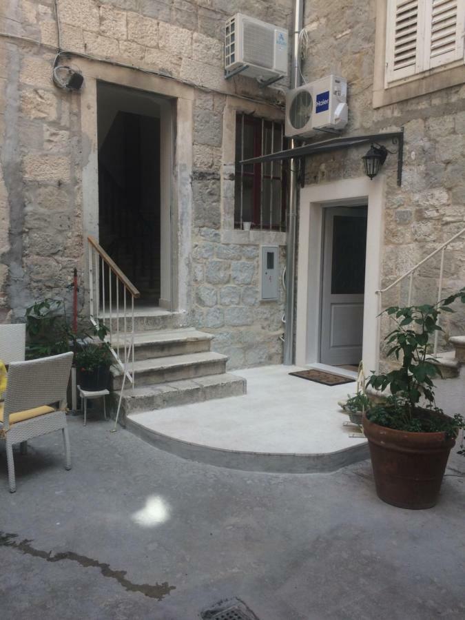 Studio Apartman Ana Split Extérieur photo