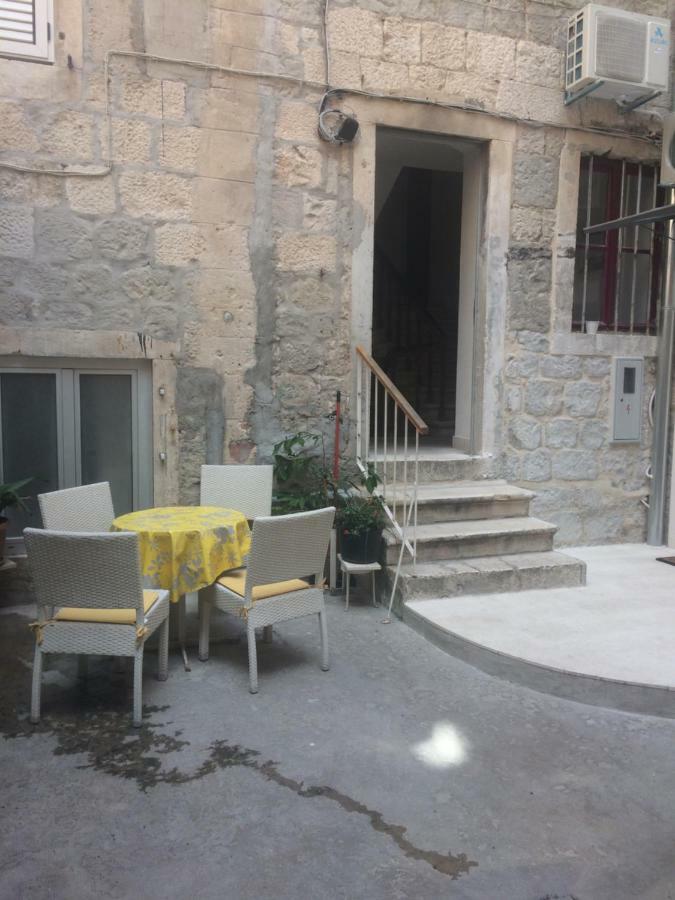 Studio Apartman Ana Split Extérieur photo