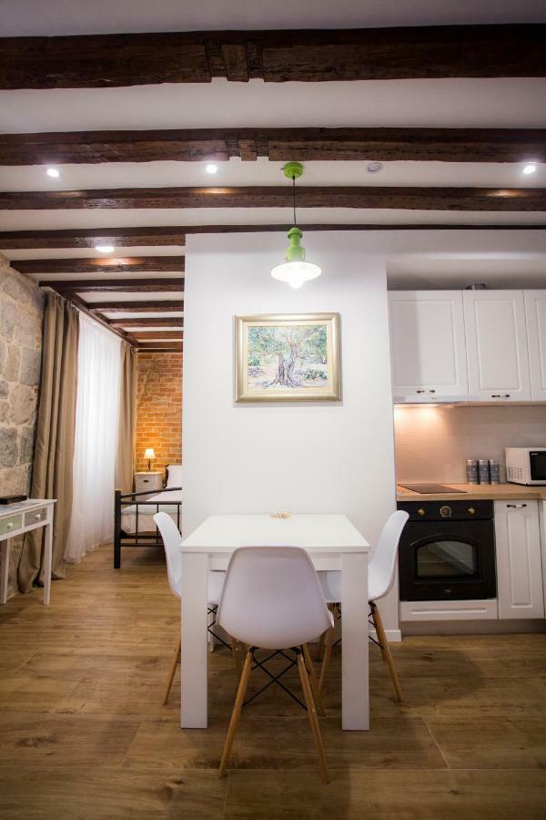 Studio Apartman Ana Split Extérieur photo