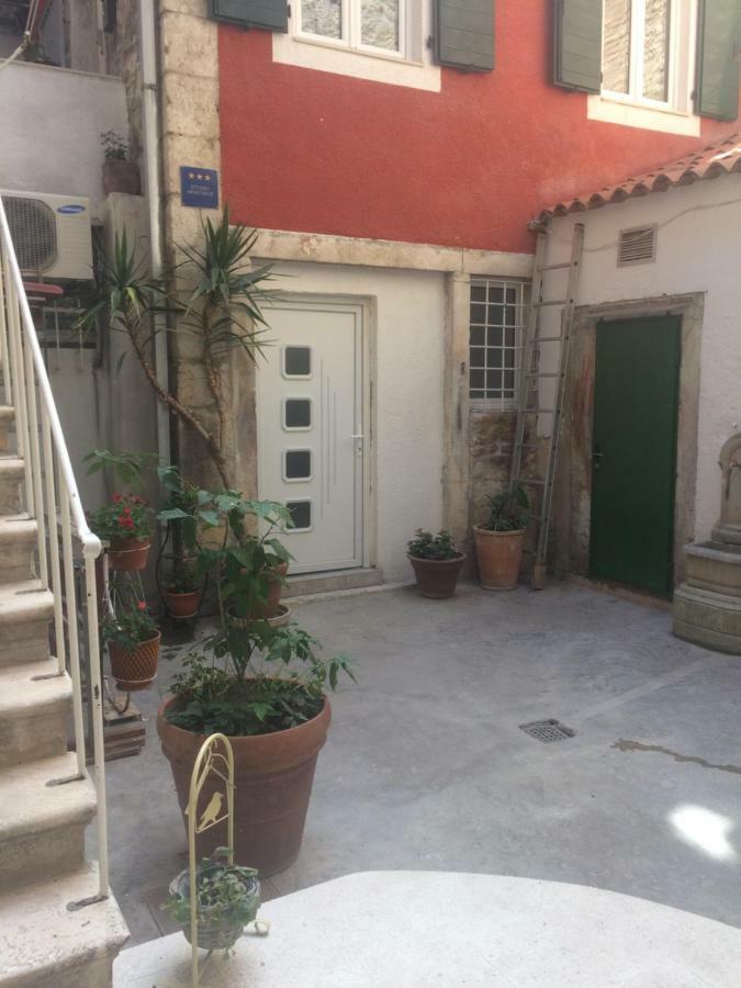 Studio Apartman Ana Split Extérieur photo